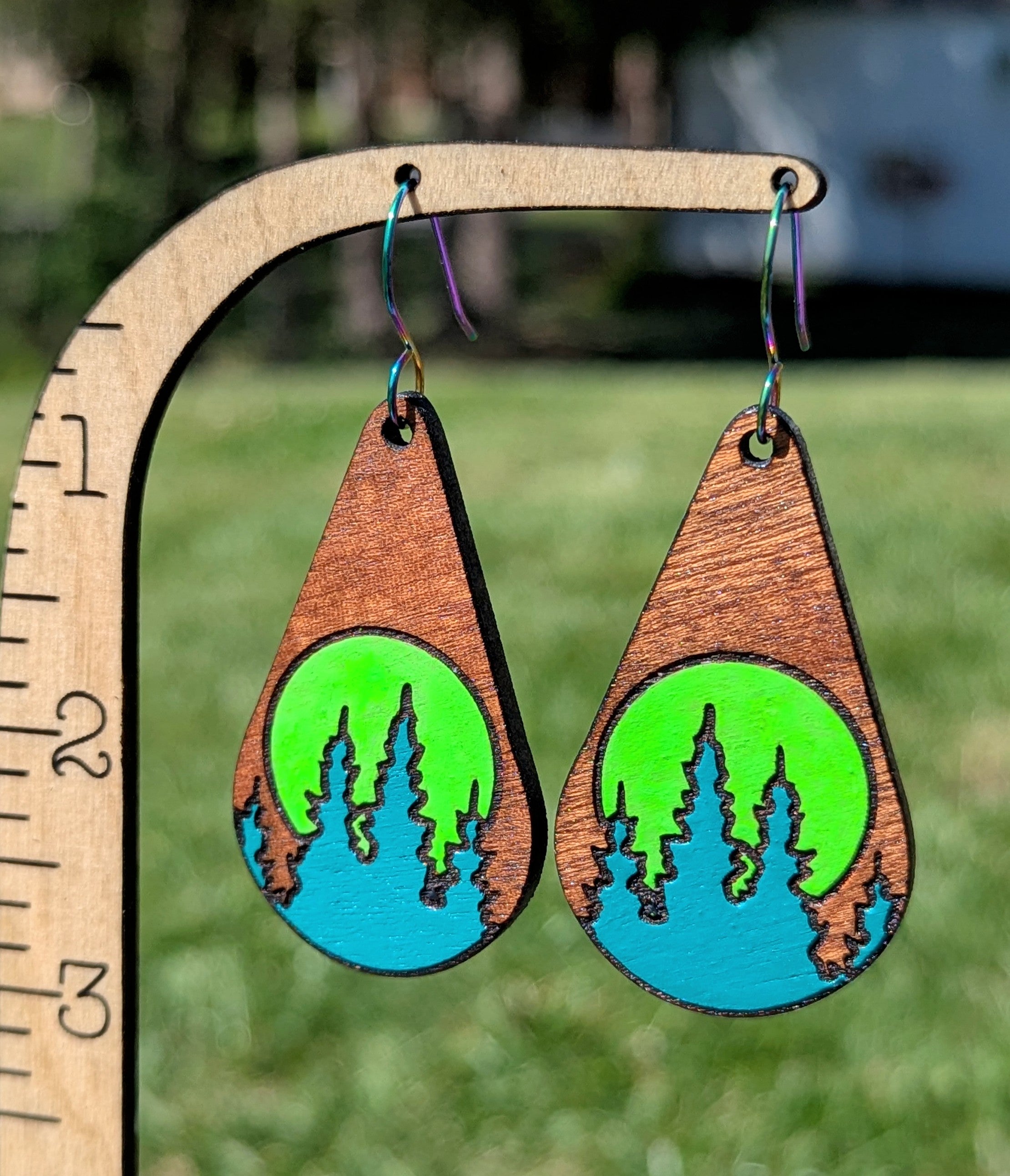 neon moon dangle - green