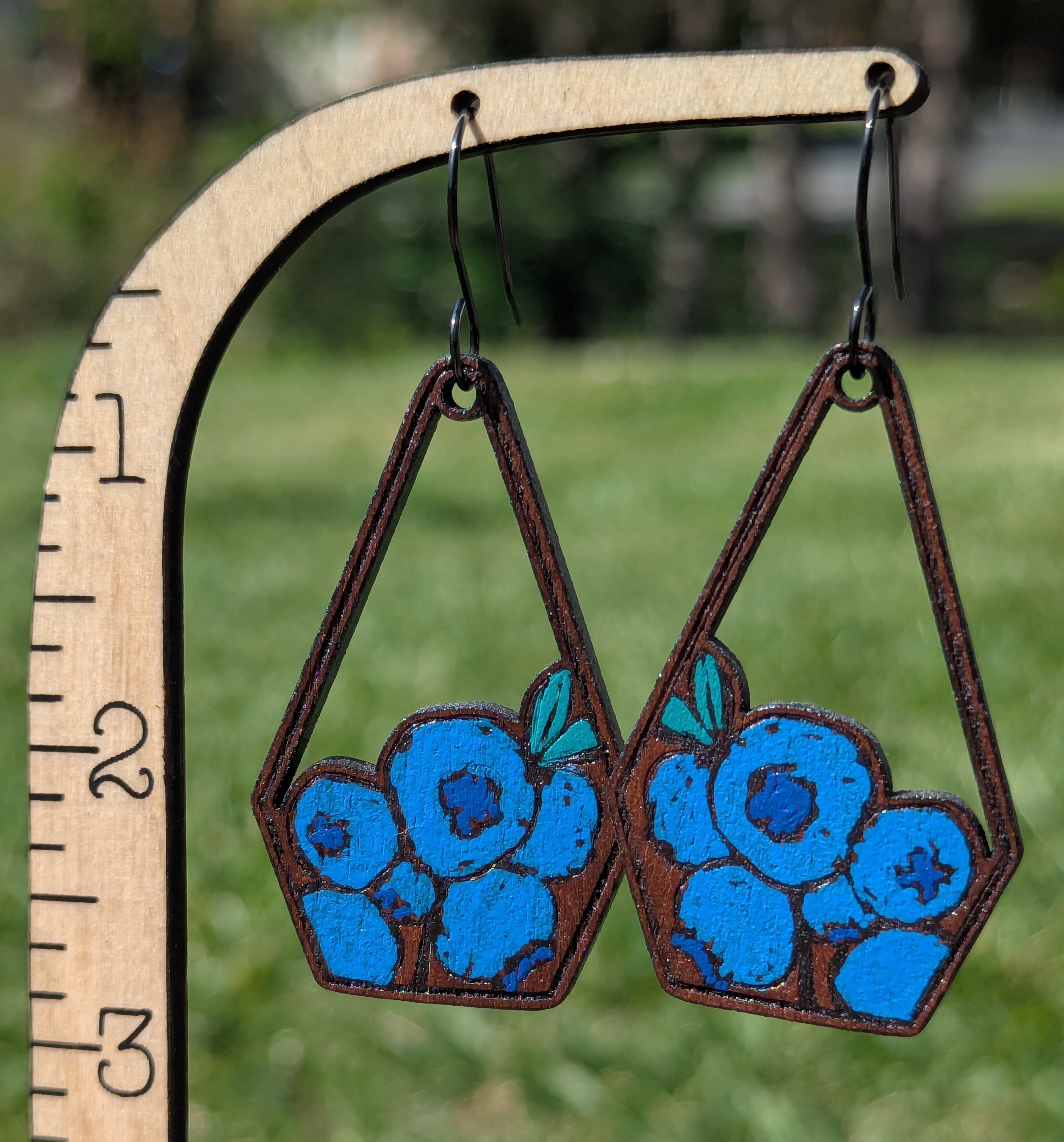 blueberry bunch dangle