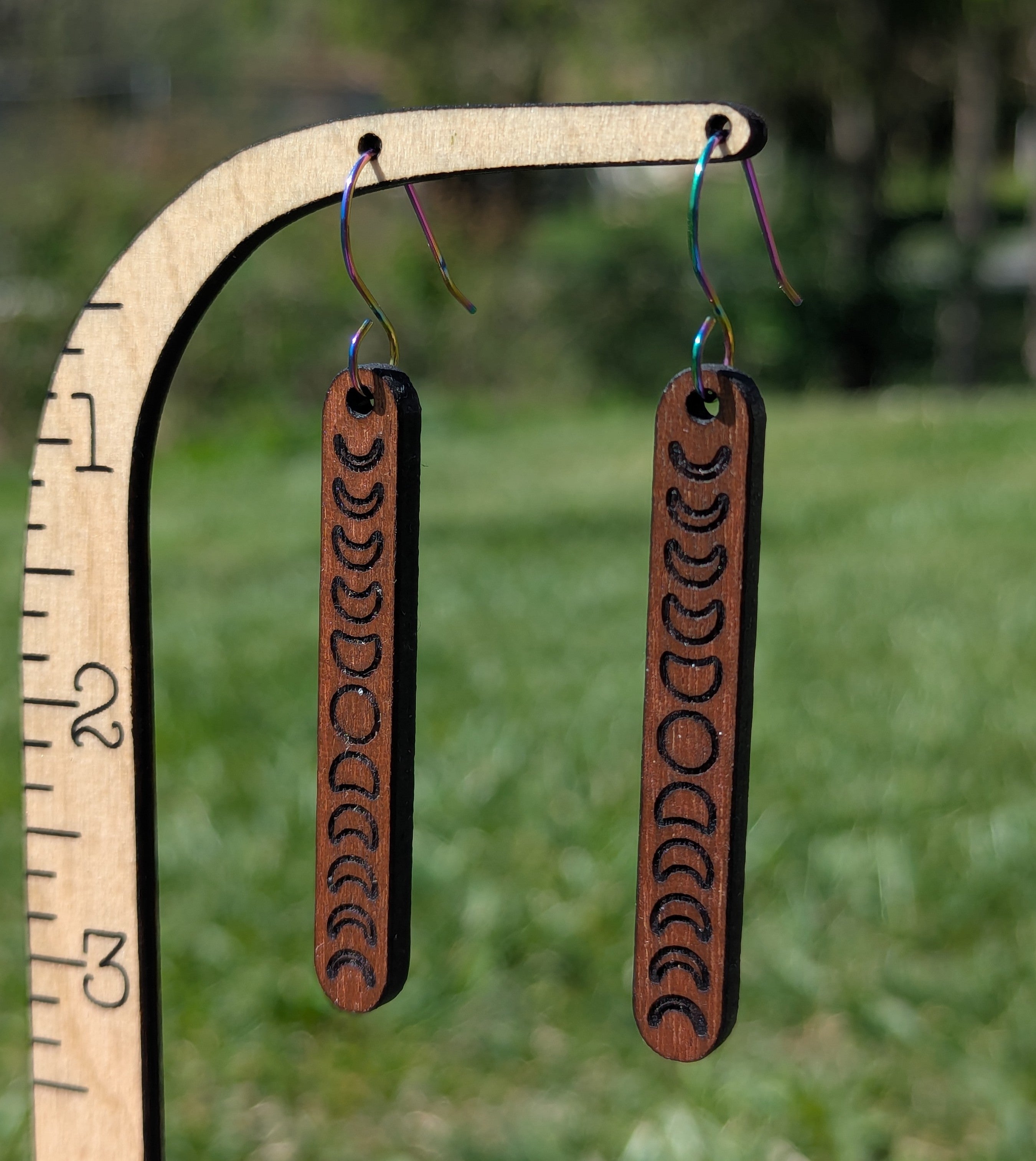 moon phase bar dangle - neochrome wire